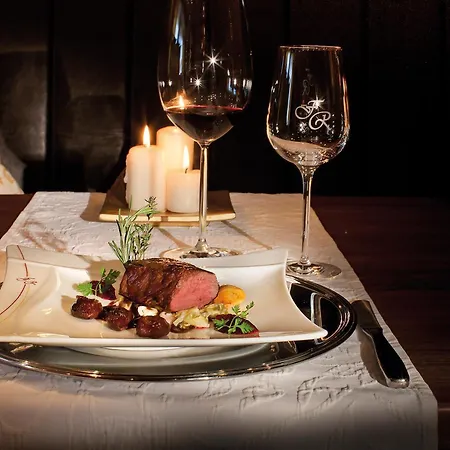 酒店 Forellenhof Roessle & Restaurant