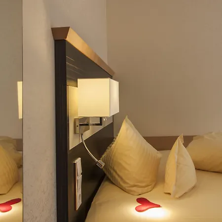 Forellenhof Roessle & Restaurant Hotel Lichtenstein (Baden-Wurttemberg)