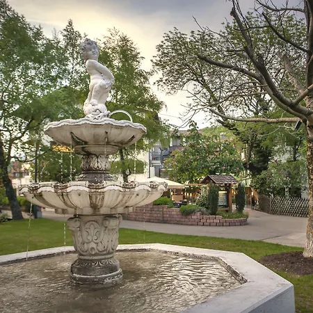 Forellenhof Roessle & Restaurant Lichtenstein (Baden-Wurttemberg)