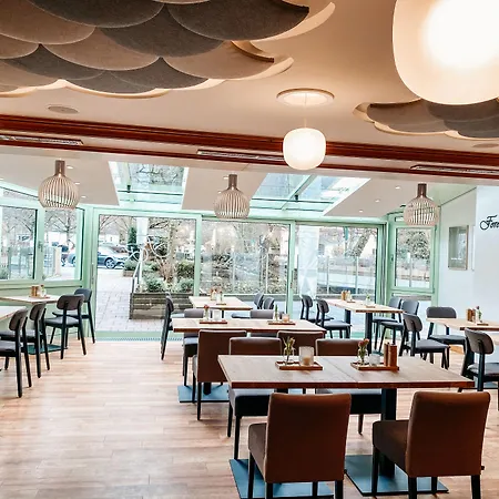 酒店 Forellenhof Roessle & Restaurant