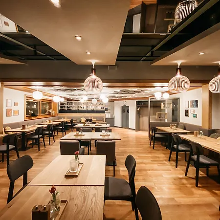 酒店 Forellenhof Roessle & Restaurant